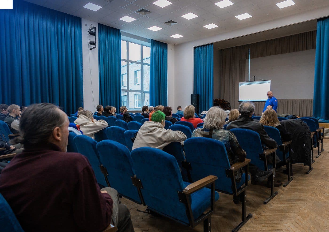 Обучение специалистов в аудитории